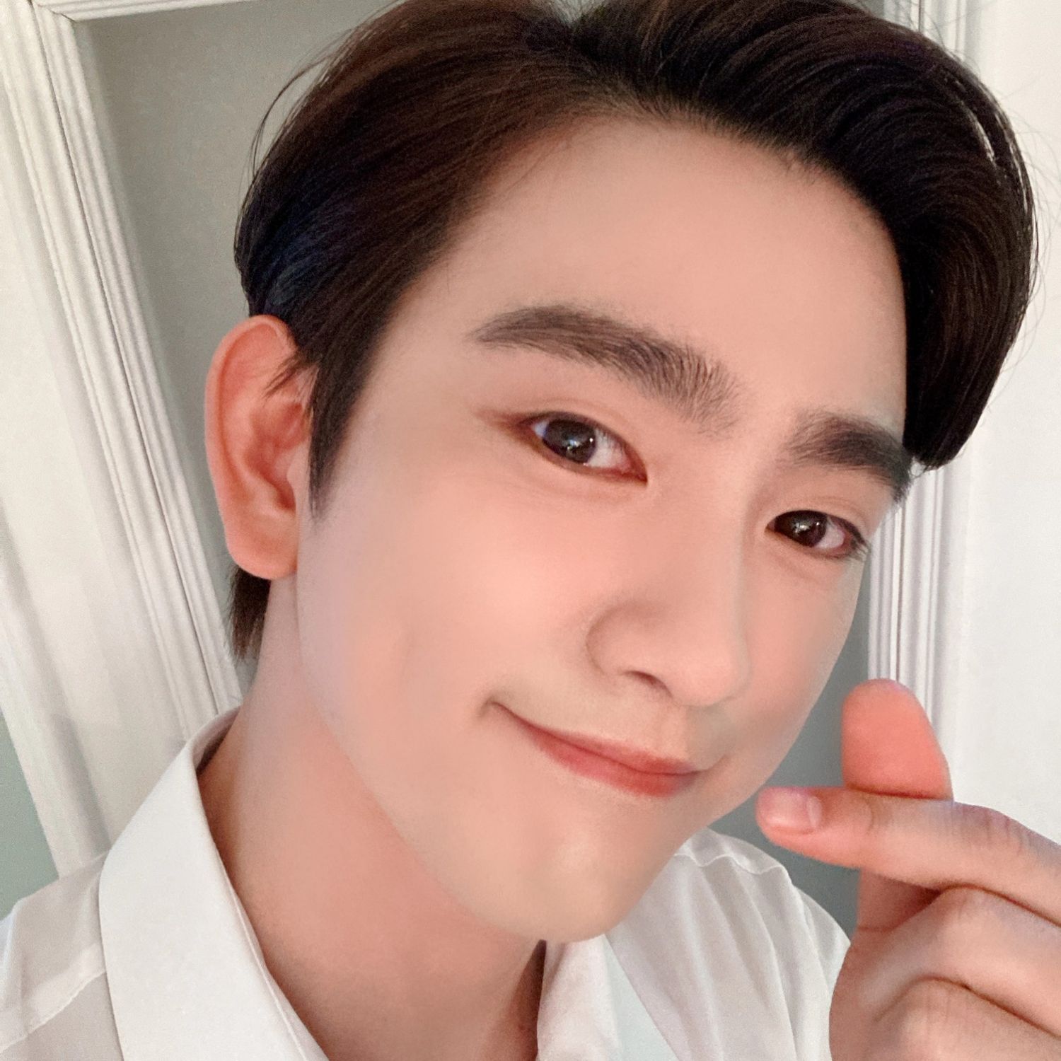 Foto kegiatan terbaru dari Park Jinyoung