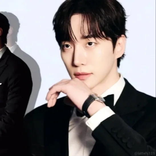 Cuplikan di balik layar dari Lee Junho