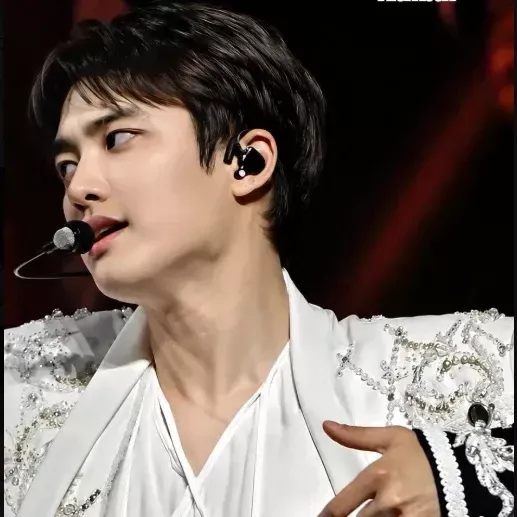 도경수 (디오) 최근 활동샷