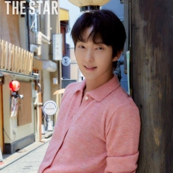 A moment captured by a fan of Lee Joongi