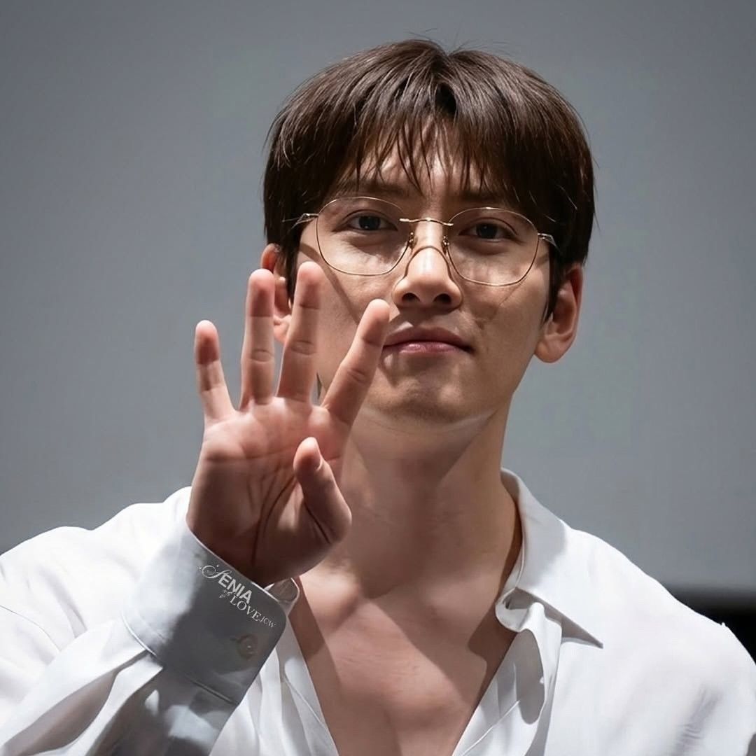 A moment captured by a fan of Ji Changwook