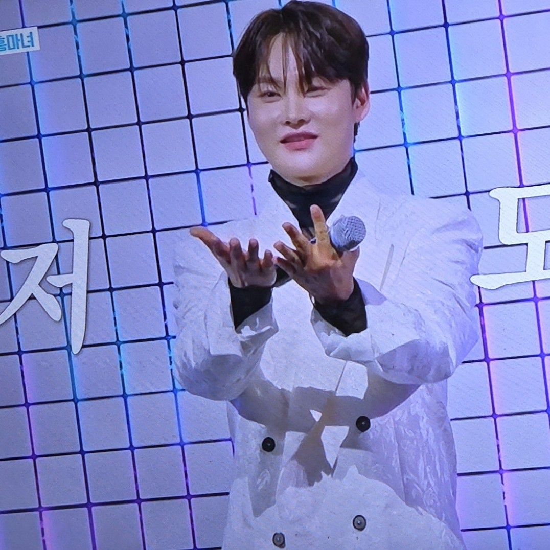 Foto kegiatan terbaru dari Park Seojin