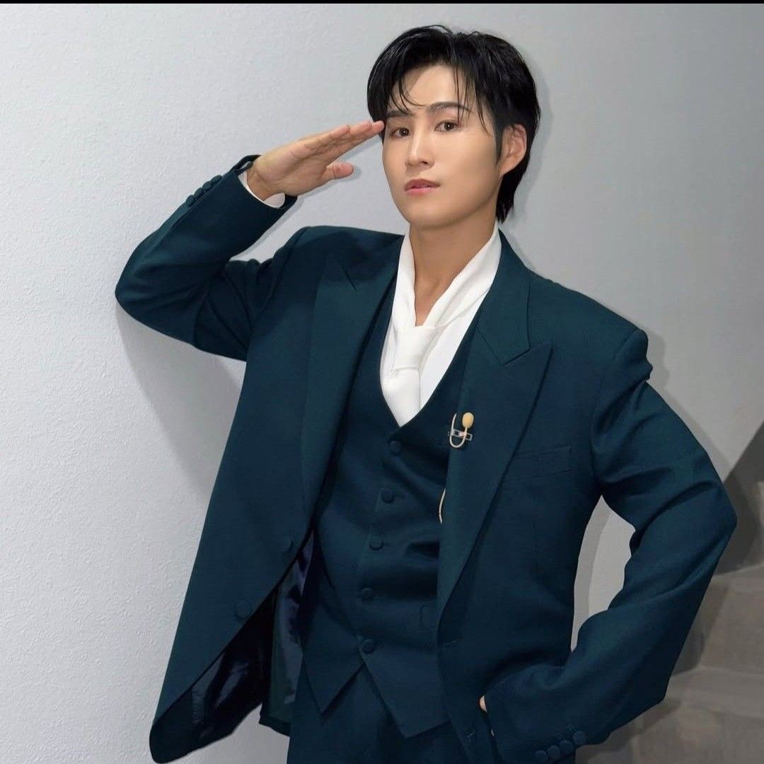 Behind-the-scenes cut of Kim Heejae