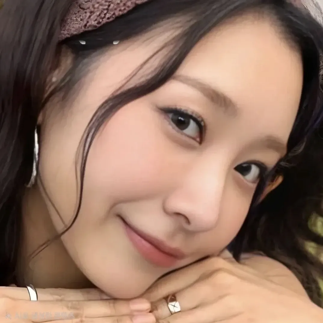 A moment captured by a fan of Huh Chanmi
