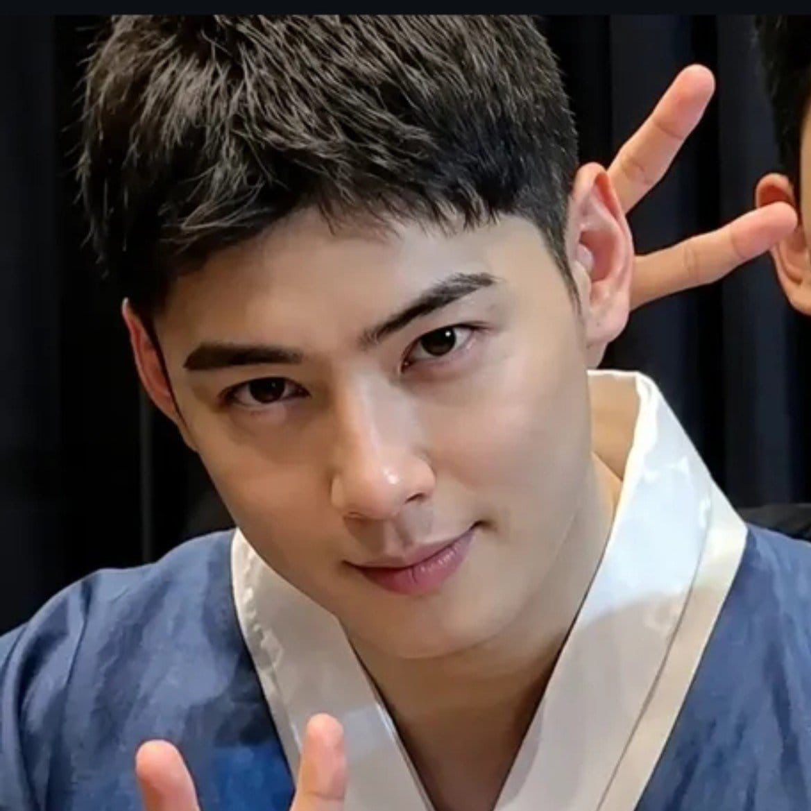 Recent activity shot of Cha Eunwoo