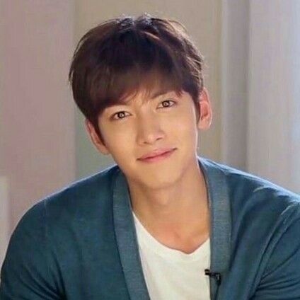 チ・チャンウクの最近の活動ショット