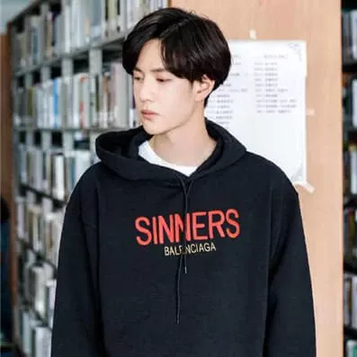 Recent activity shot of Wang Yibo