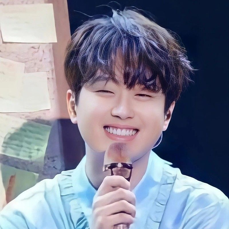 이찬원 최근 활동샷