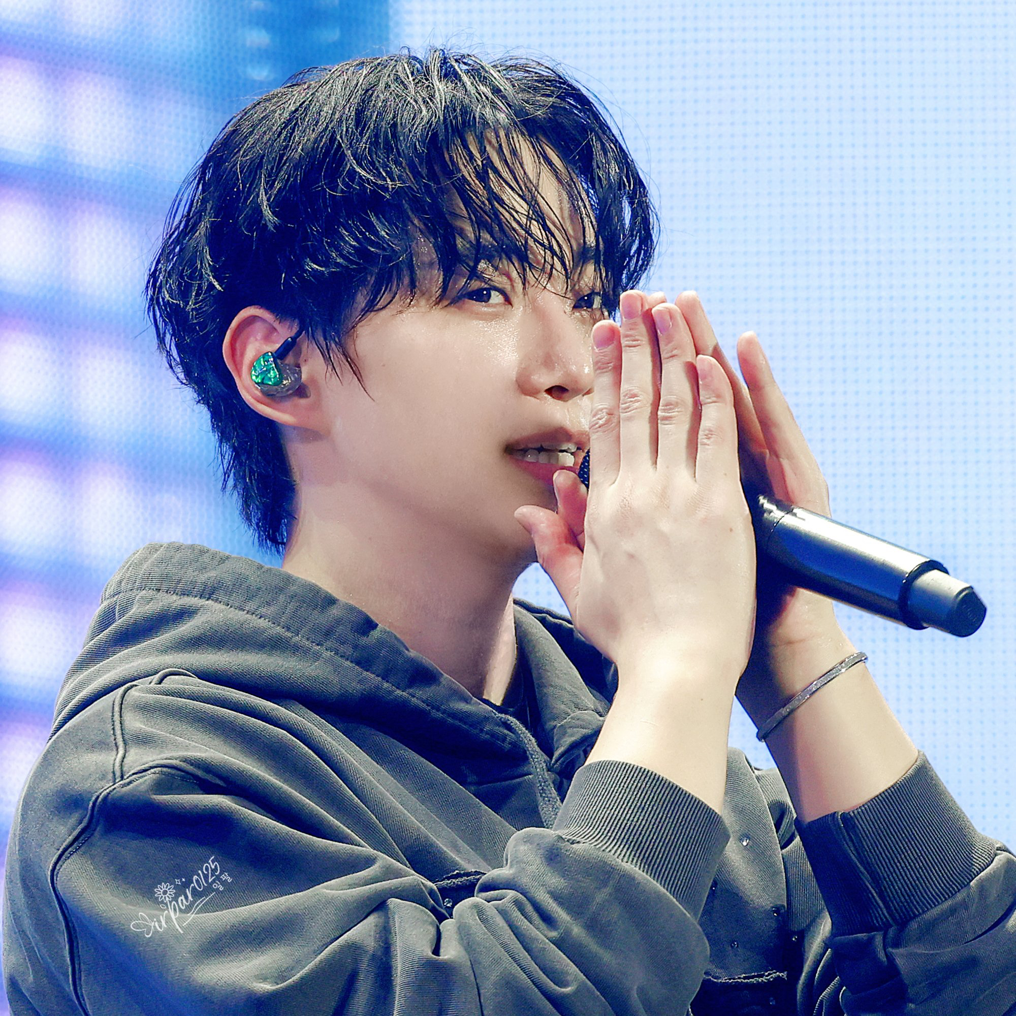 粉絲拍下的李俊昊瞬間