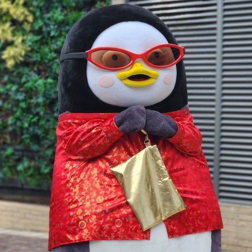 ペンスの最近の活動ショット