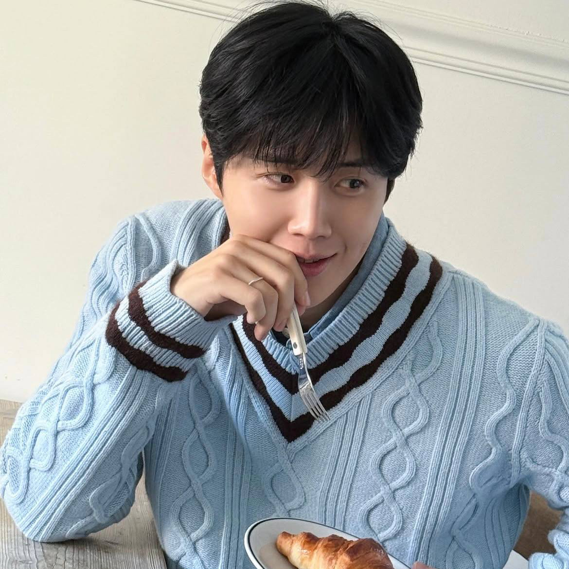 A moment captured by a fan of Kim Seonho