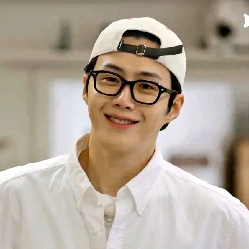 A moment captured by a fan of Kim Seonho