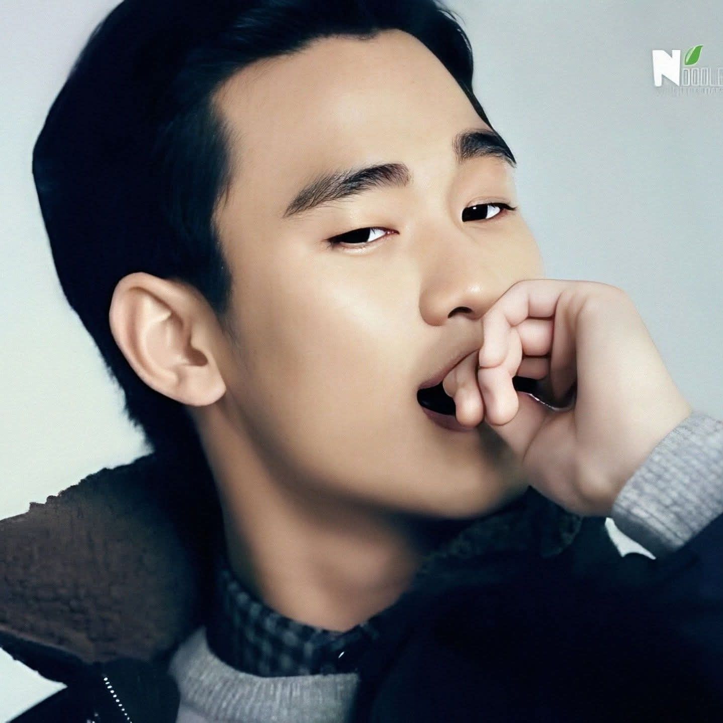 金秀賢的幕後花絮