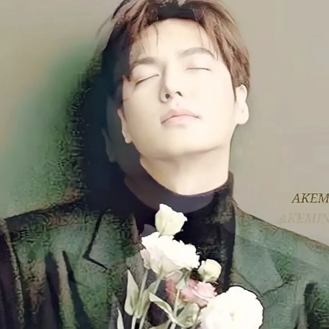 Latest photo of Lee Minho