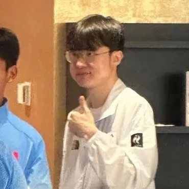 Latest photo of Faker