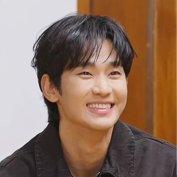 Behind-the-scenes cut of Kim Soohyun