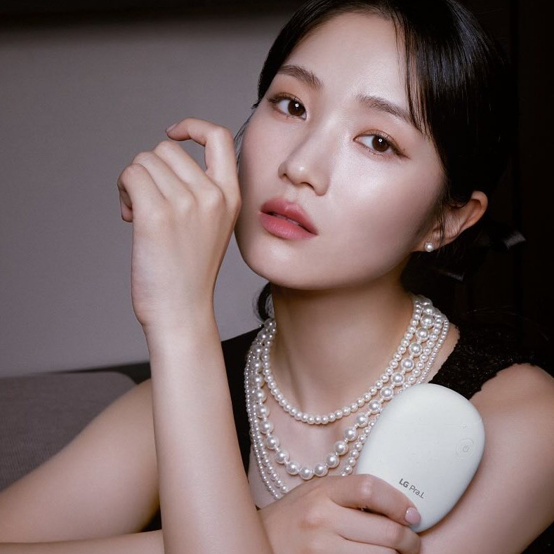 A moment captured by a fan of Kim Hyeyoon