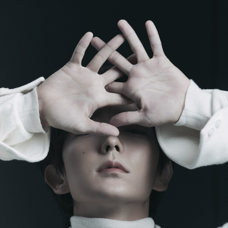 Behind-the-scenes cut of Lee Joongi