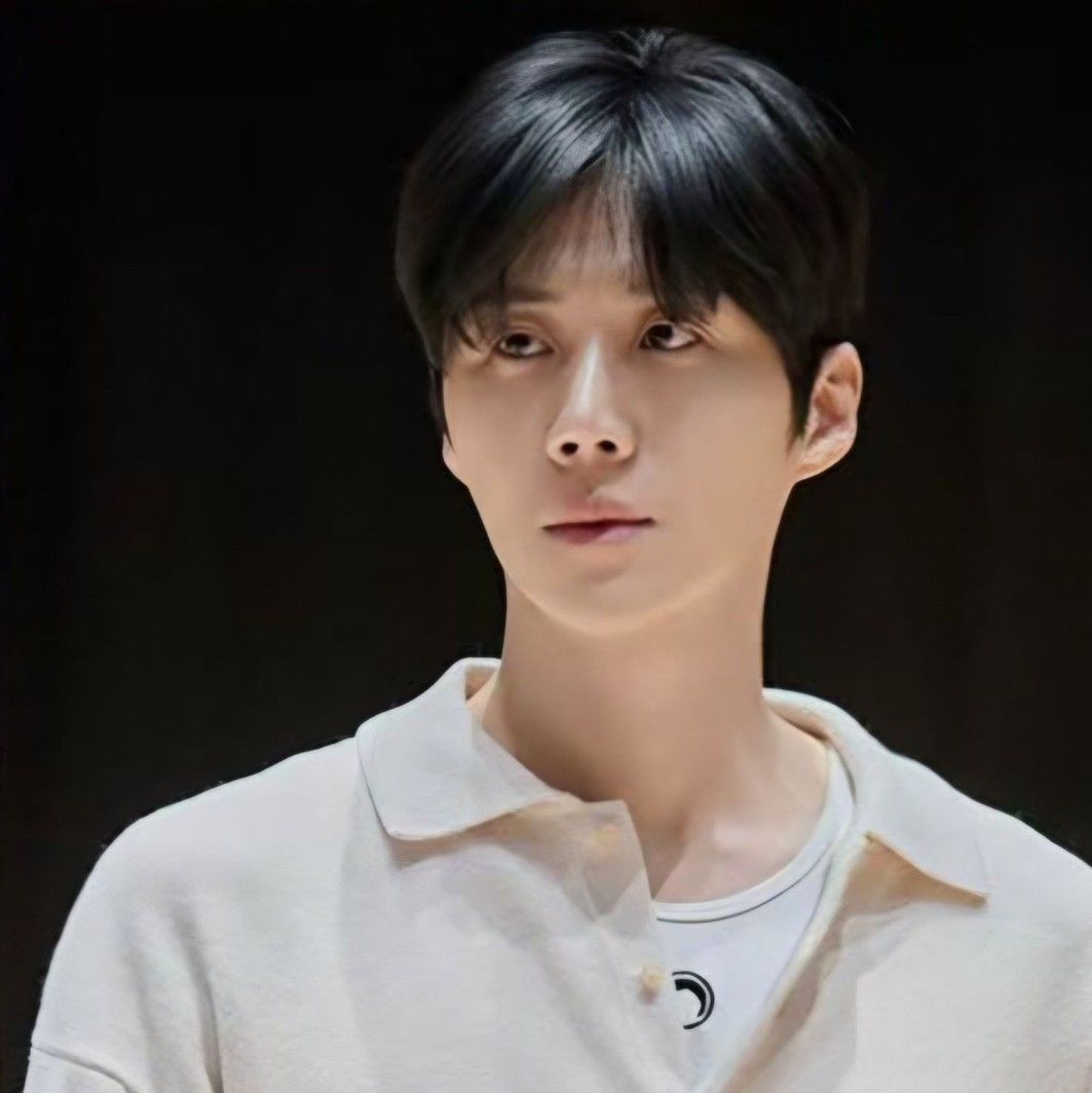 Foto kegiatan terbaru dari Kim Seonho