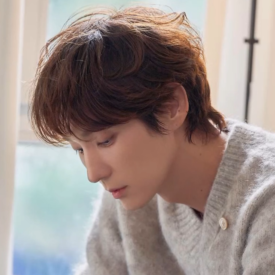 Behind-the-scenes cut of Lee Joongi