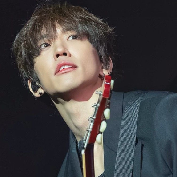 Recent activity shot of Lee Seungyoon