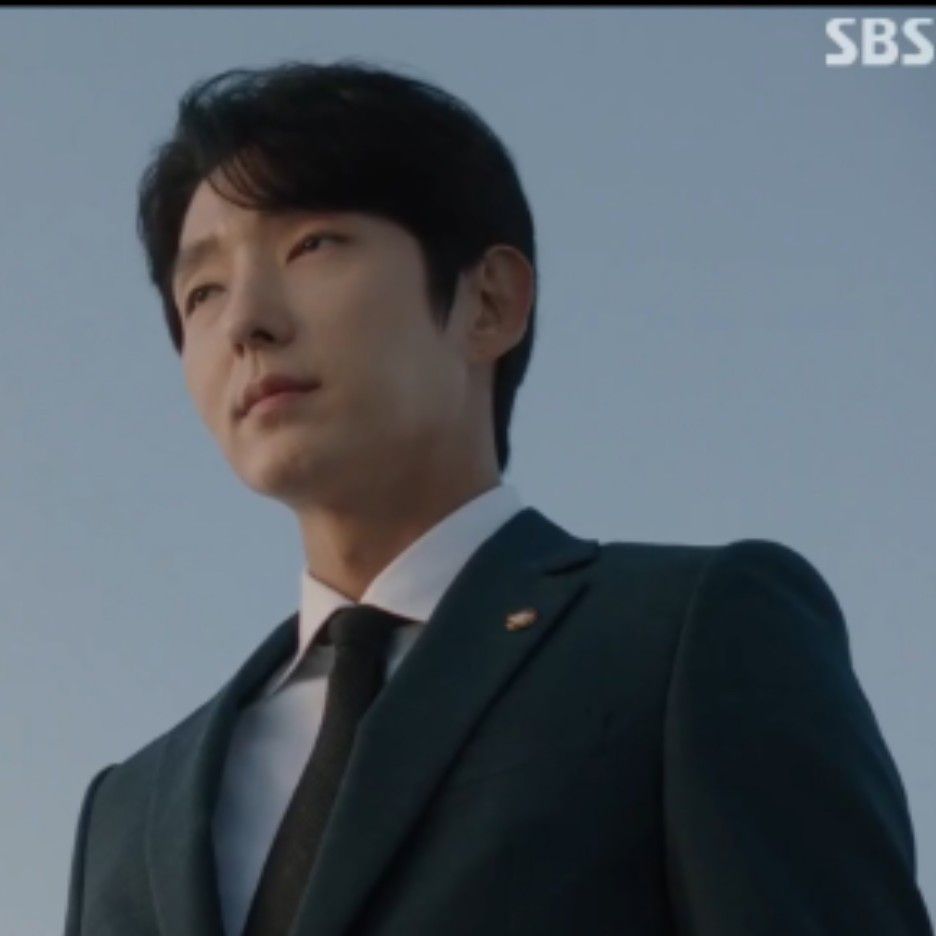 Behind-the-scenes cut of Lee Joongi