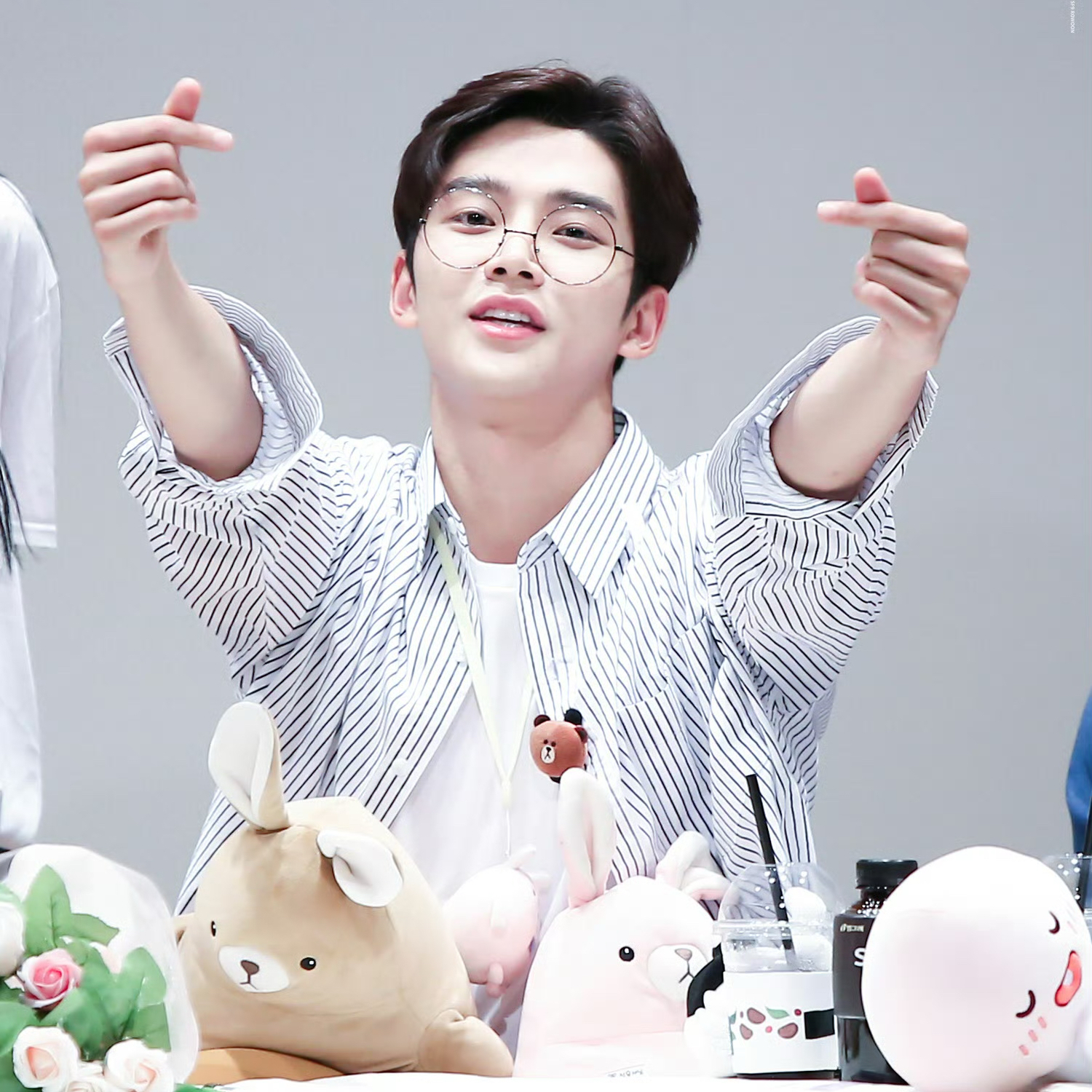 Foto terbaru dari Rowoon