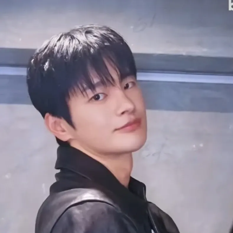 Latest photo of Seo Inguk