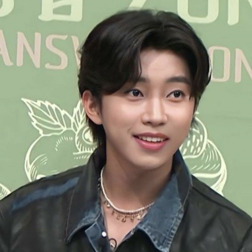 Foto terbaru dari Lim Youngwoong