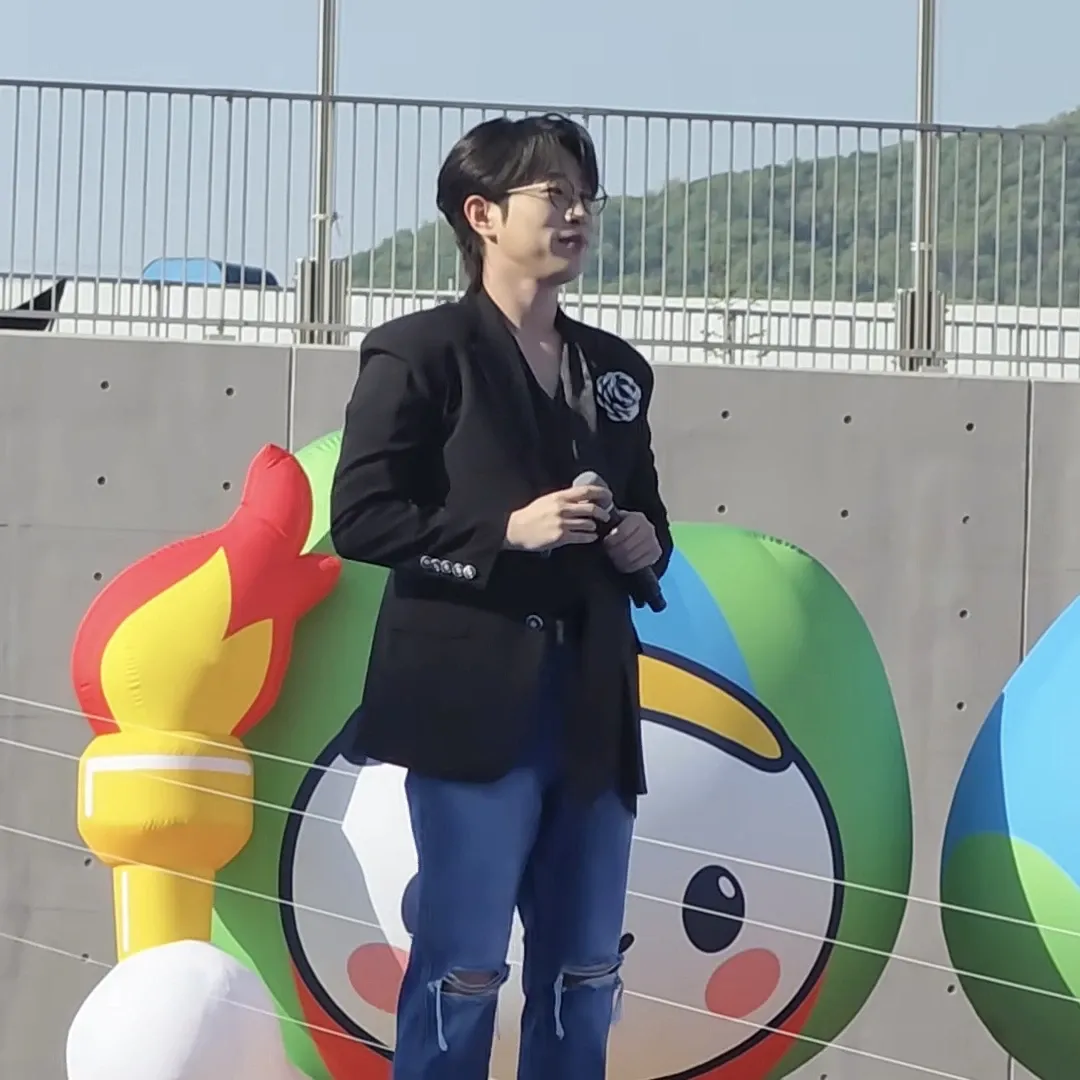 Recent activity shot of An Sunghoon
