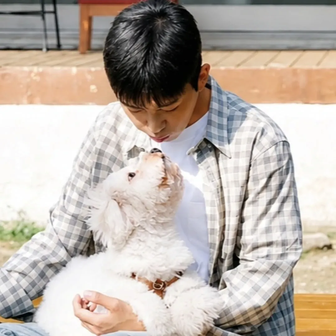 Cuplikan di balik layar dari Lim Youngwoong