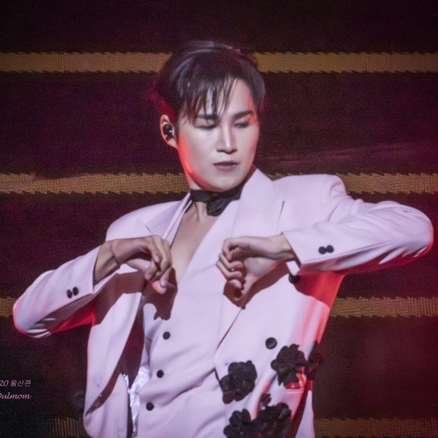 김희재의 비하인드 컷