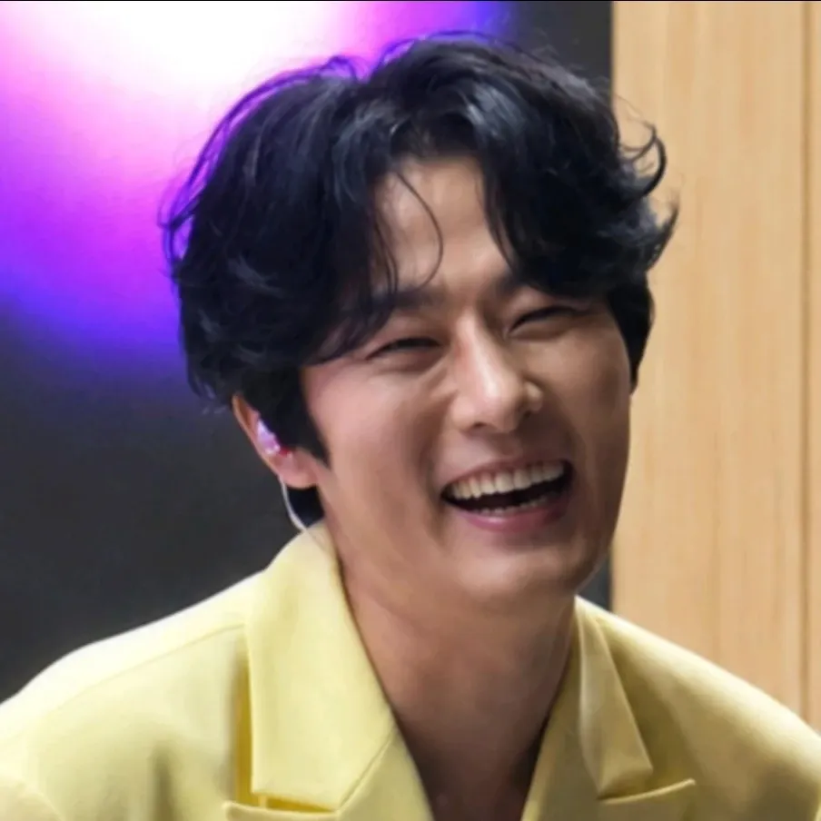 A moment captured by a fan of Kang Moonkyung