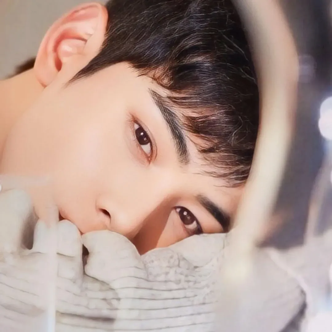 Latest photo of Cha Eunwoo
