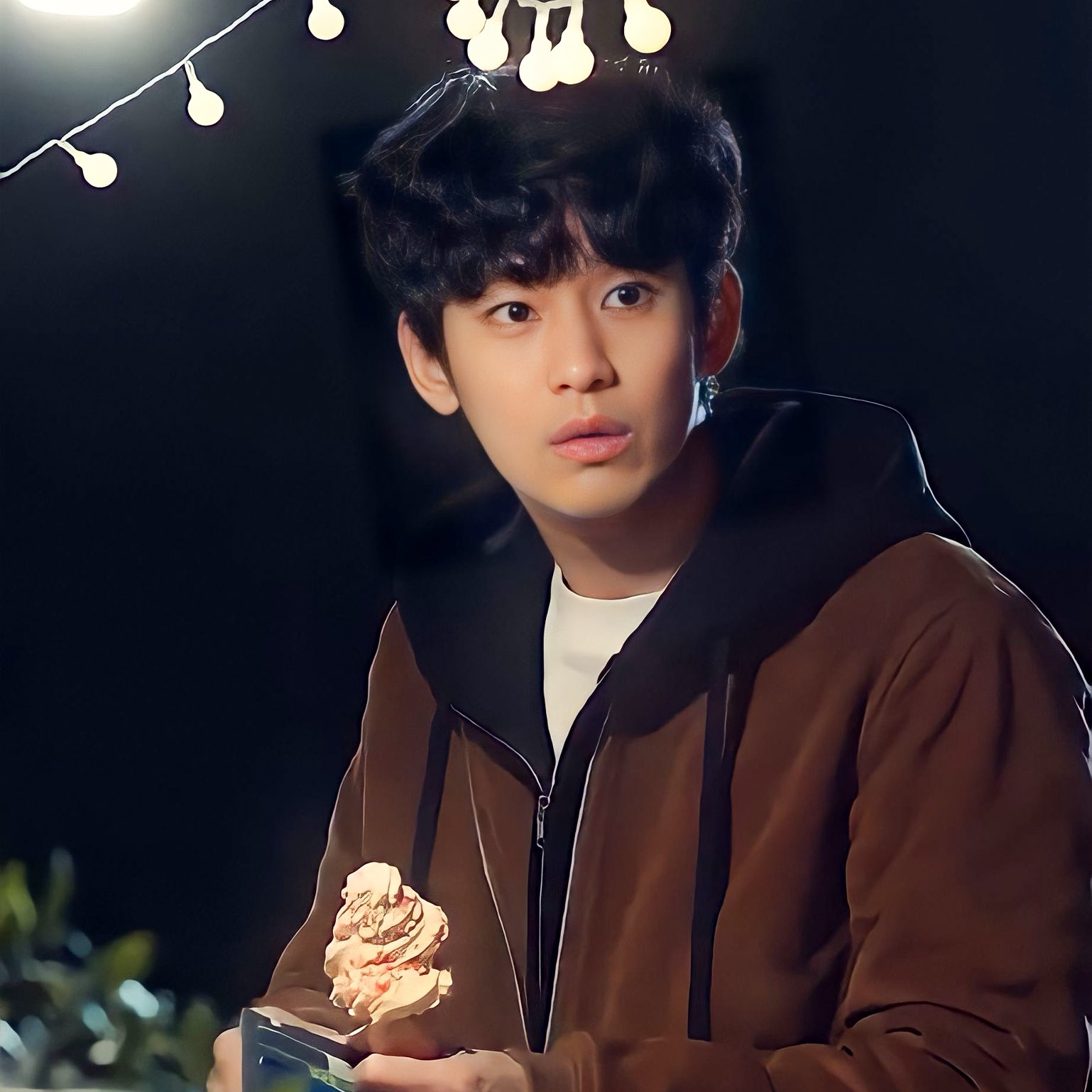 Behind-the-scenes cut of Kim Soohyun