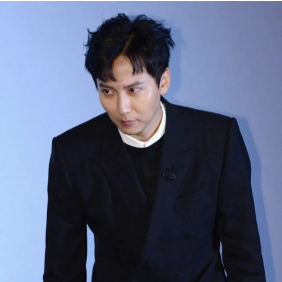 Behind-the-scenes cut of Kim Namgil