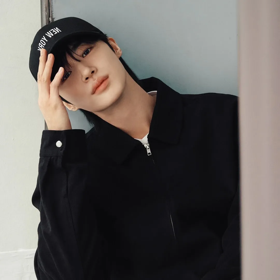 Latest photo of Byeon Wooseok