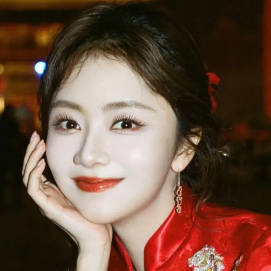 Latest photo of Tan Song Yun