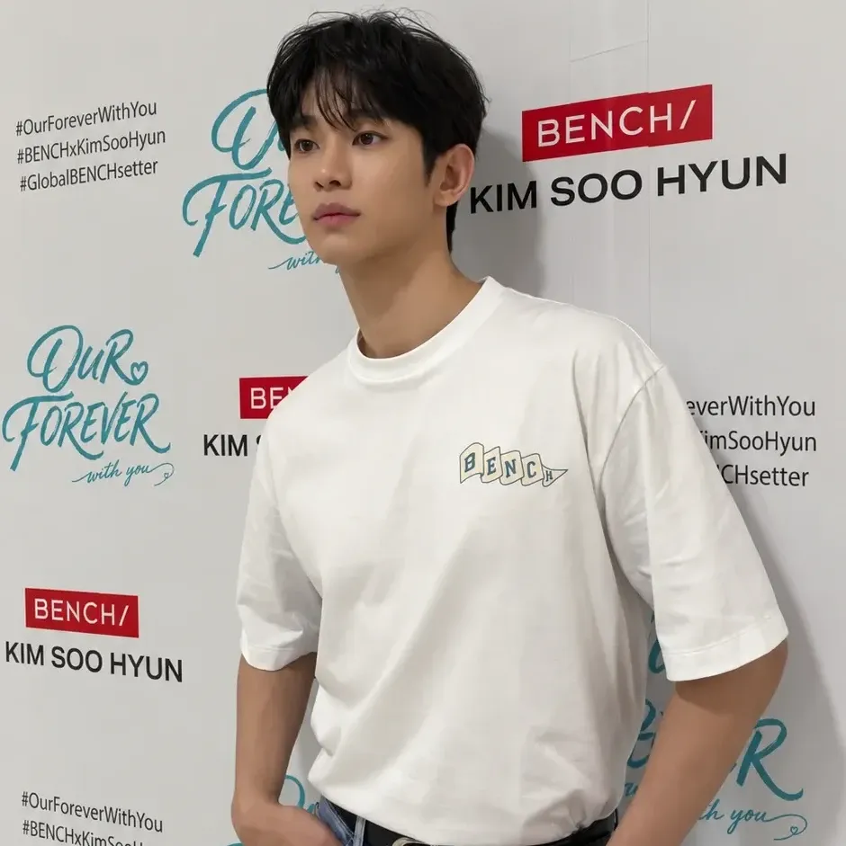 A moment captured by a fan of Kim Soohyun