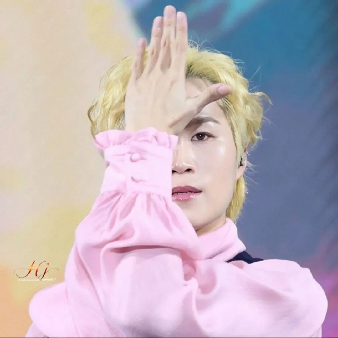 김희재의 비하인드 컷