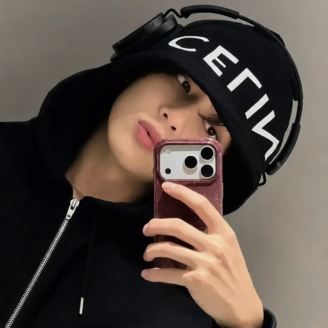 김태형 (뷔) 최근 활동샷