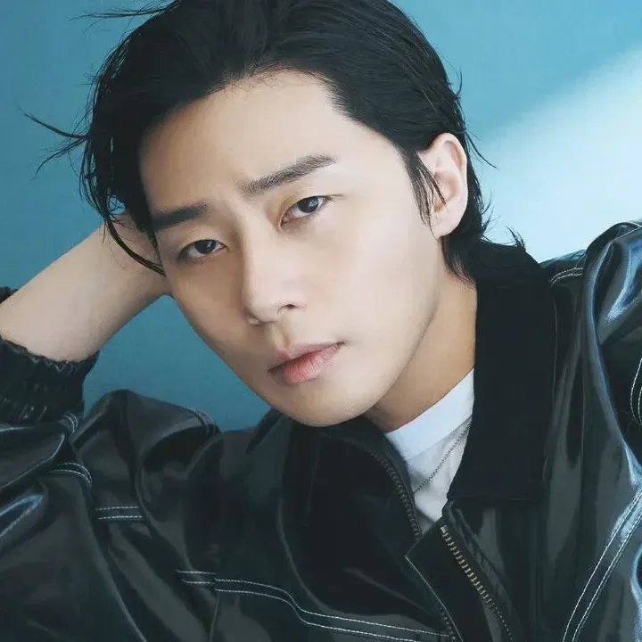 Recent activity shot of Park Seojoon