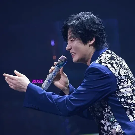 A moment captured by a fan of Kang Moonkyung