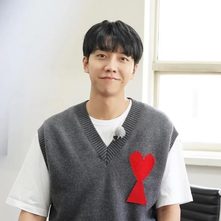 Foto kegiatan terbaru dari Lee Seunggi
