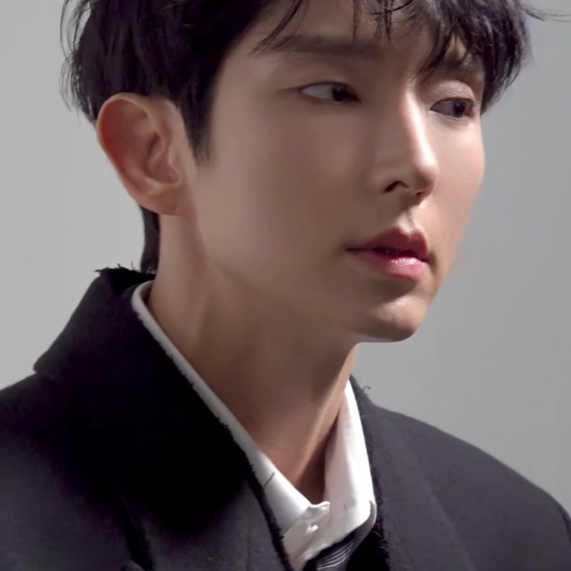 A moment captured by a fan of Lee Joongi