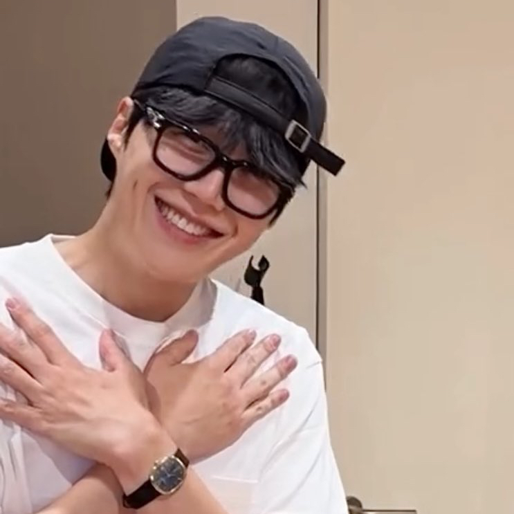 Foto kegiatan terbaru dari Kim Seonho