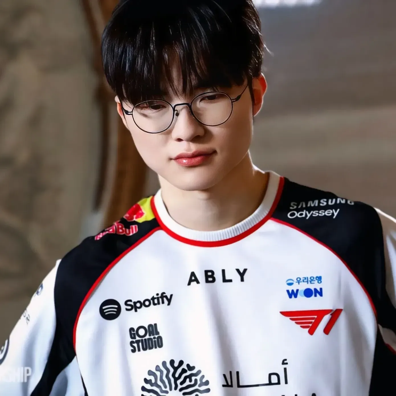 Behind-the-scenes cut of Faker
