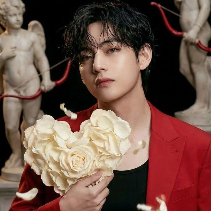 Konten selebriti populer yang sedang hangat di komunitas