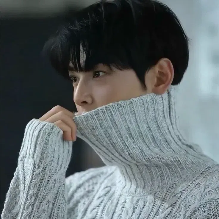 Latest photo of Cha Eunwoo
