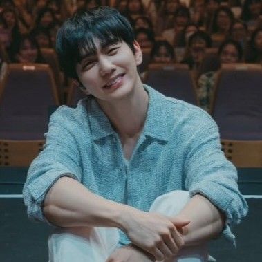 A moment captured by a fan of Yoo Seungho